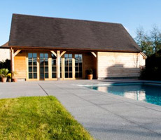 Abri de jardin pour piscine
