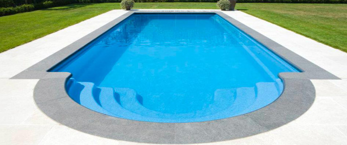 Piscine romane classique et traditionnelle
